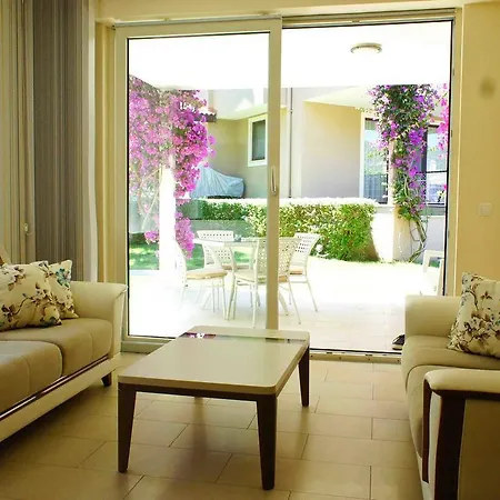 Aquamarine Garden Appartamento